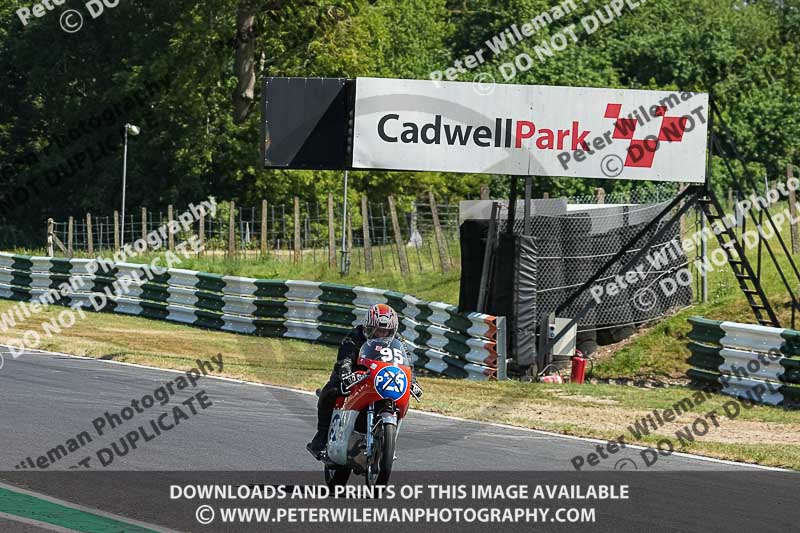 cadwell park;cadwell park photographs;cadwell trackday photographs;enduro digital images;event digital images;eventdigitalimages;peter wileman photography;racing digital images;trackday digital images;trackday photos